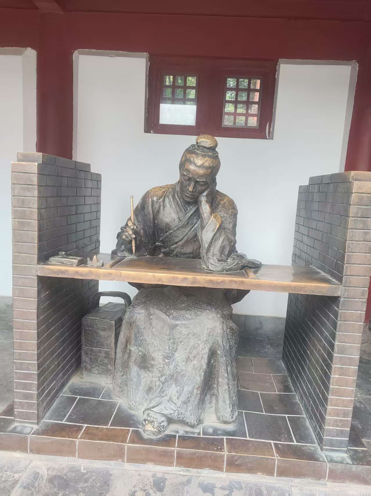 这是一个一道题都不会写焦急到腮帮子肿的考生
